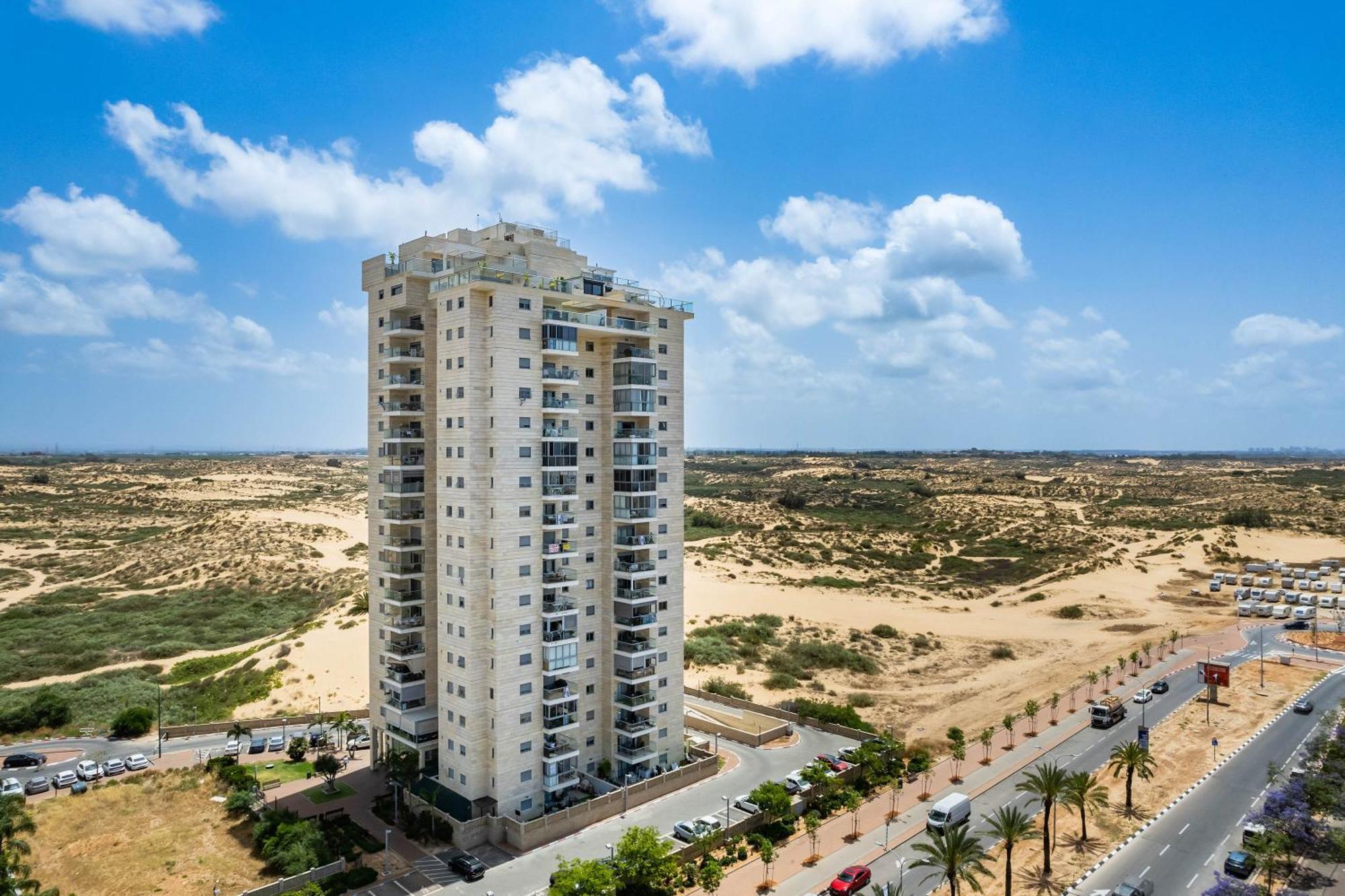 Ocean View Oasis With Balcony For Families Lägenhet Ashdod Exteriör bild